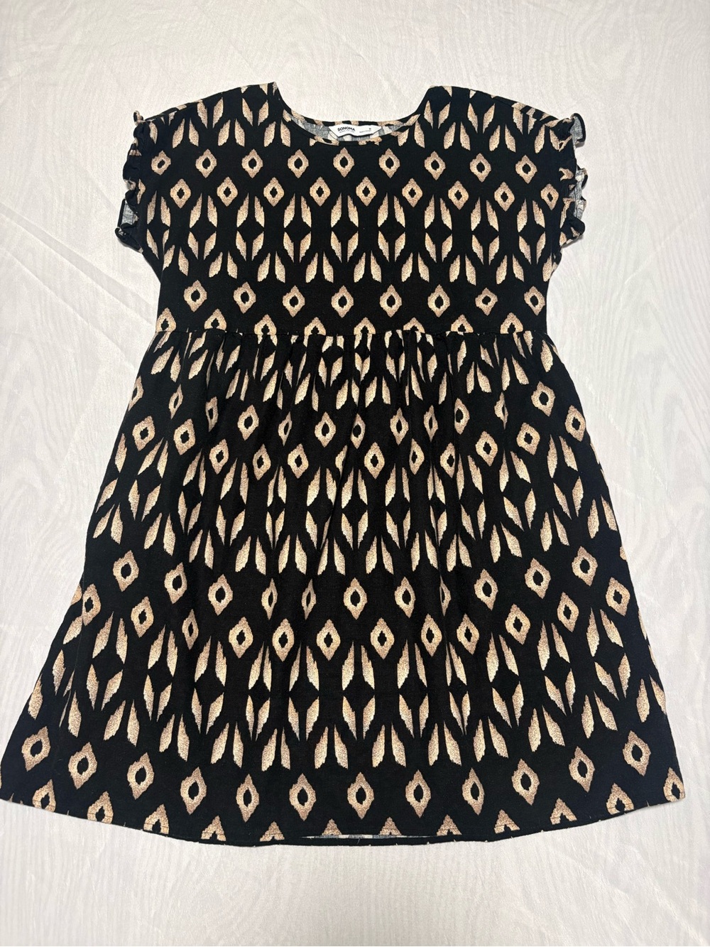 Sonoma Black and Cream Geometric Ruffle Sleeve Dress - Picture 2 of 6